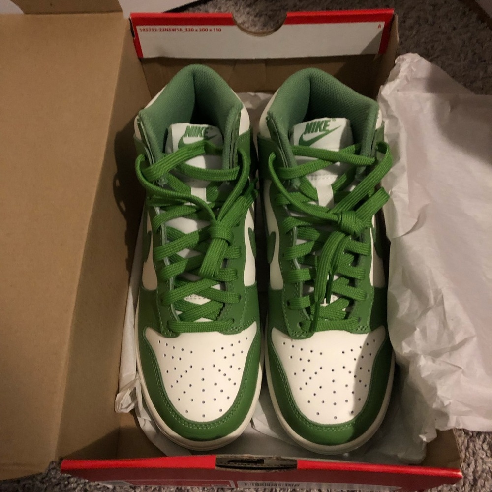 Nike Classic Green and White High-Tops